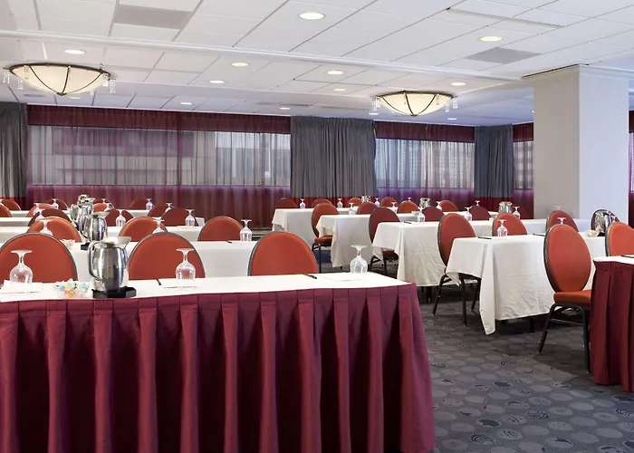 Homewood By Hilton Downtown - Magnificent Mile Hotel