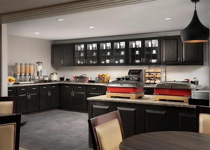 Homewood By Hilton Downtown - Magnificent Mile Hotel