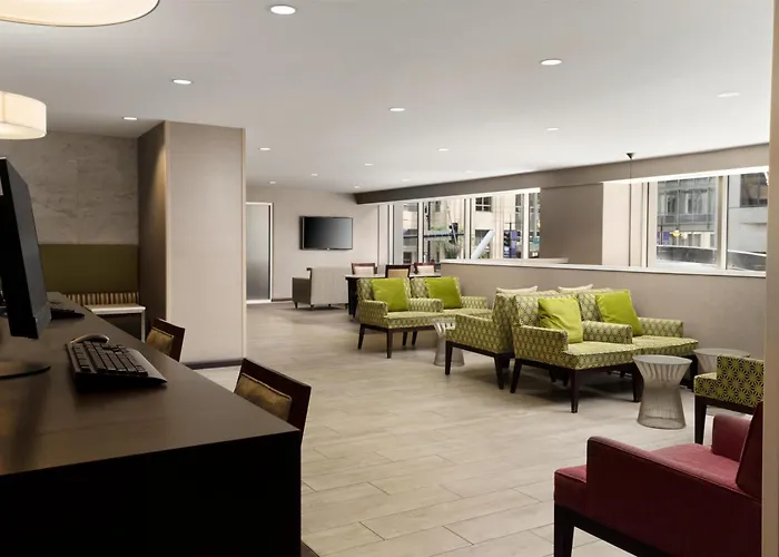 Hotel Homewood By Hilton Downtown - Magnificent Mile